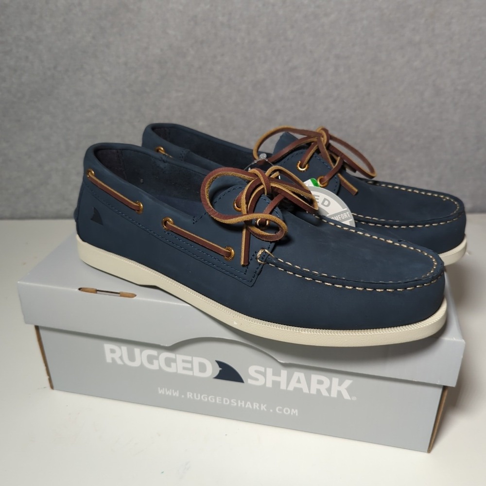 NEW Rugged Shark Men's Classic Boat Shoes, Genuine Leather size 10.5